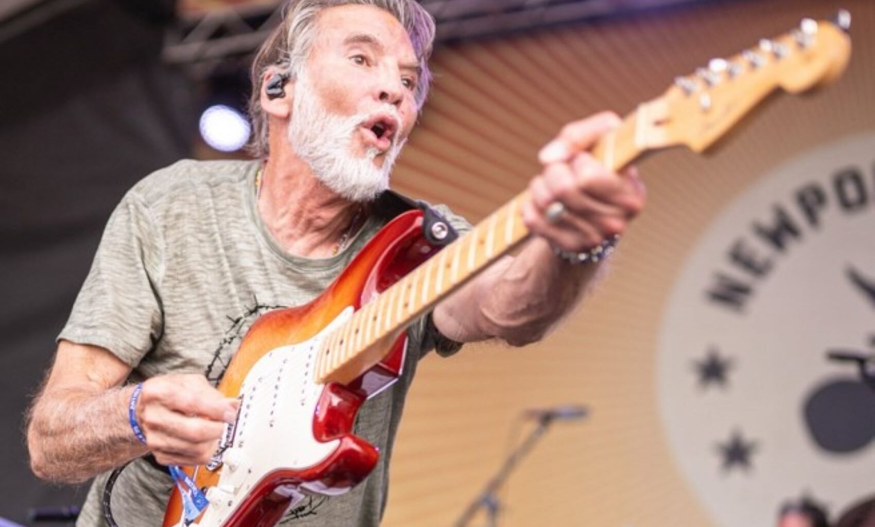 Kenny Loggins exige remoção de vídeo de Trump com sua música