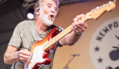 Kenny Loggins exige remoção de vídeo de Trump com sua música