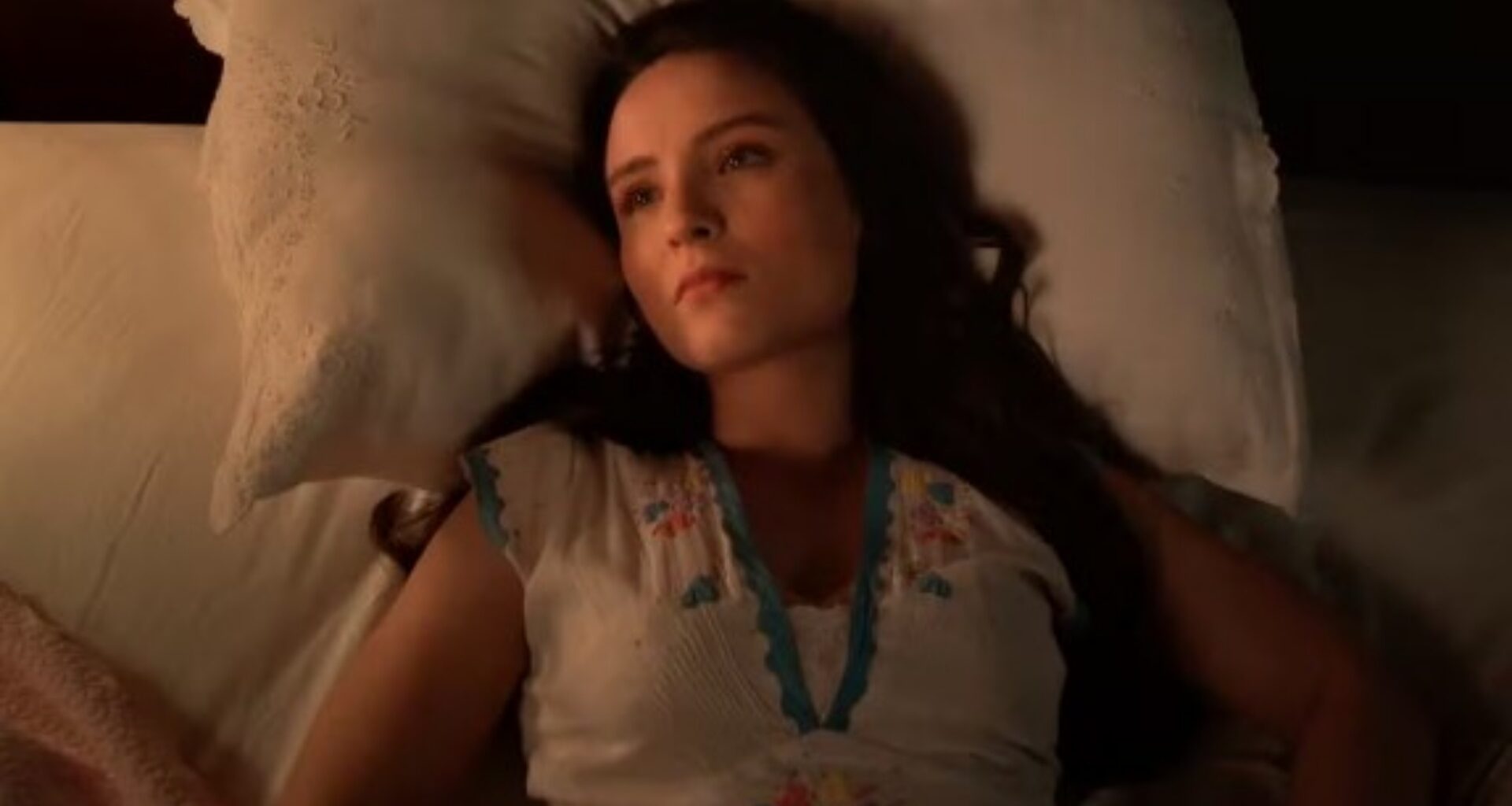 Estela (Larissa Manoela)