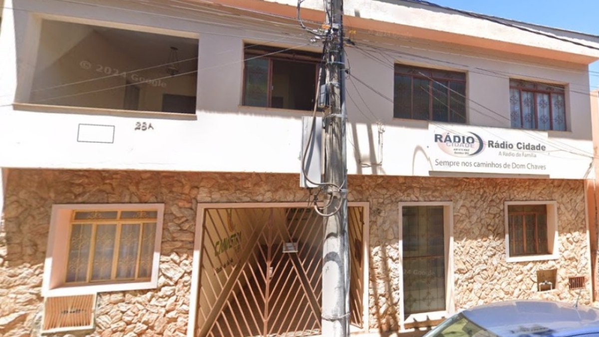 Padre invade rádio e agride locutor ao vivo em Minas; ouça