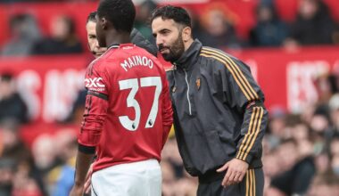 Negócio de biliões: grupo dos EAU pondera avançar para a compra do Manchester United