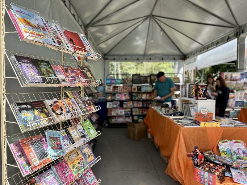 Com o patrono Emílio Finger, 45ª Feira do Livro convida comunidade para a Praça Nova Trento, em Flores da Cunha