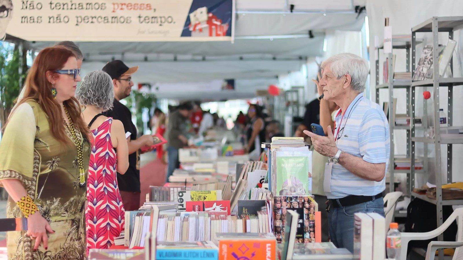festival-do-livro-do-rio-comeca-dia-23-com-o-tema-literatura-democracia-e-resistencia-4a-edicao-do-festival-do-livro-do-rio-de-janeiro-fliv-rio-acontece-nos-dias-23-24-e-25-de-outubros-foto-fliv-rio-tvt-news