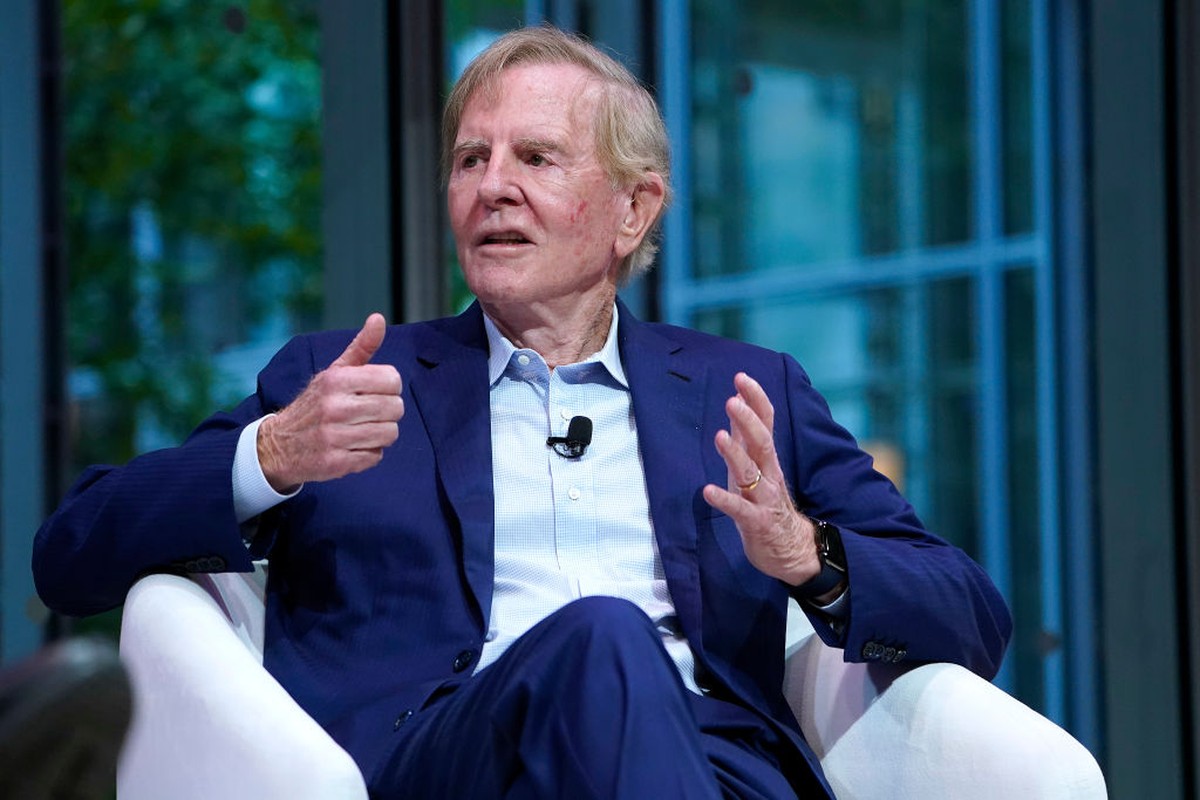 Ex-CEO da Apple diz que a dona do iPhone tem seu "primeiro concorrente real" em décadas | Empresas