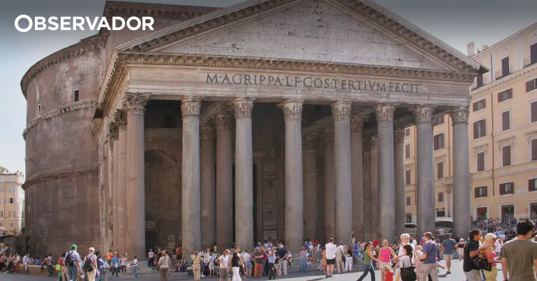 Roma. Turista japonês morre em queda de muro alto no Panteão – Observador