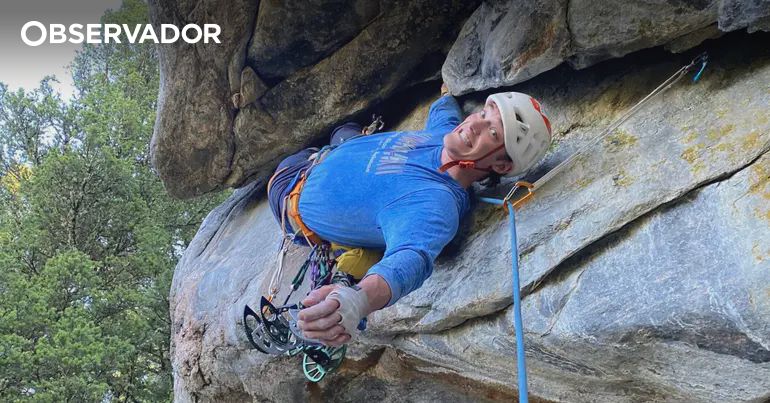 Jovem alpinista morre em live no TikTok ao escalar montanha – Observador