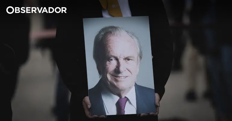 “Visionário”. Presidente do grupo Santander recorda Balsemão – Observador