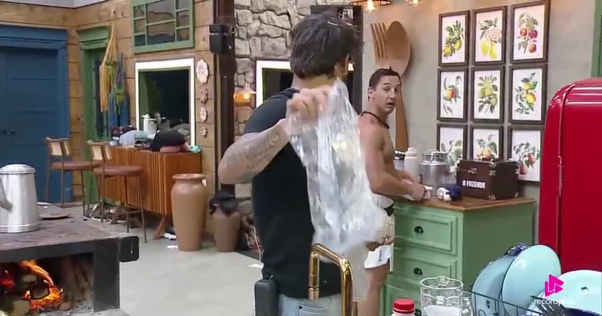 Falta de café e gelo irrita Mesquita e Shia: 'Vontade de colocar laxante'