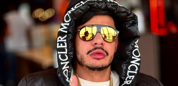 Rapper Hungria é internado com dores de cabeça, náuseas e vômitos