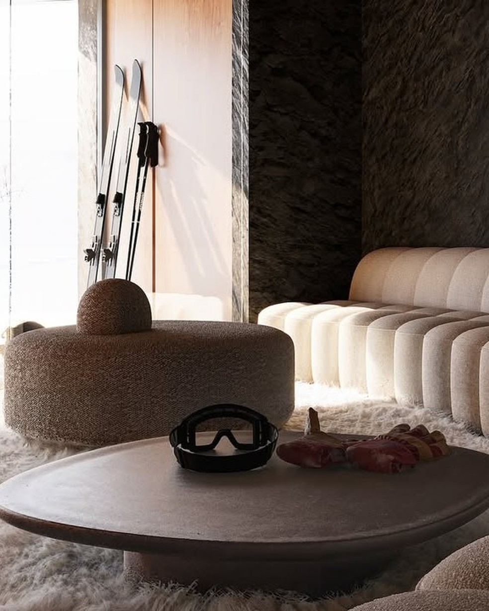 Refúgio no topo de montanha japonesa é avaliado em R$ 42 milhões — Foto: Divulgação