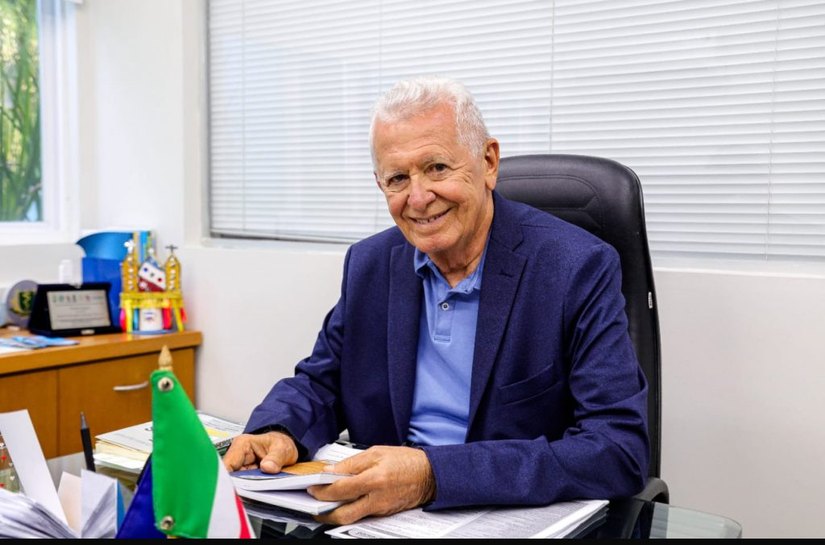 Cesmac na Bienal do Livro: vice-reitor Douglas Apratto será homenageado