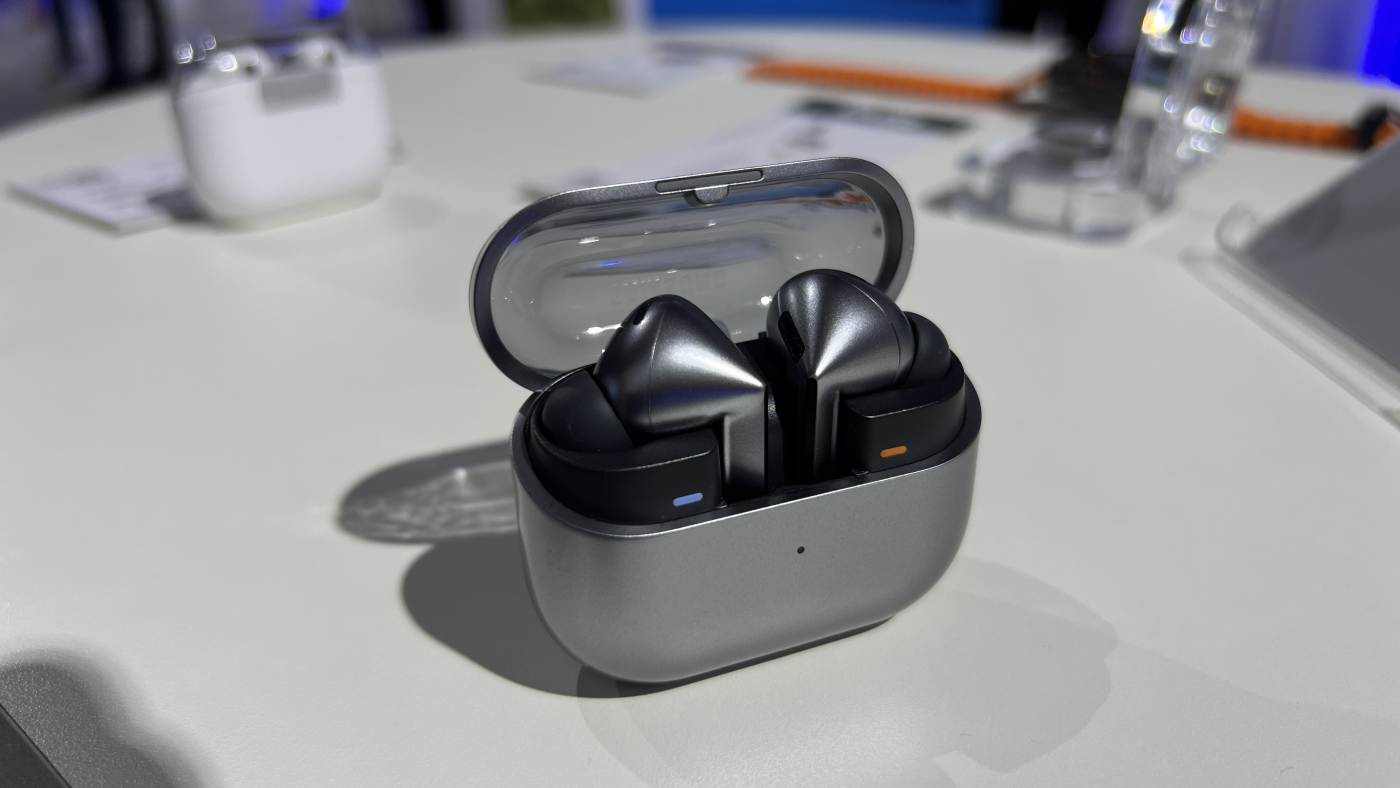 Galaxy Buds3 Pro com quase 60% de desconto direto na Samsung