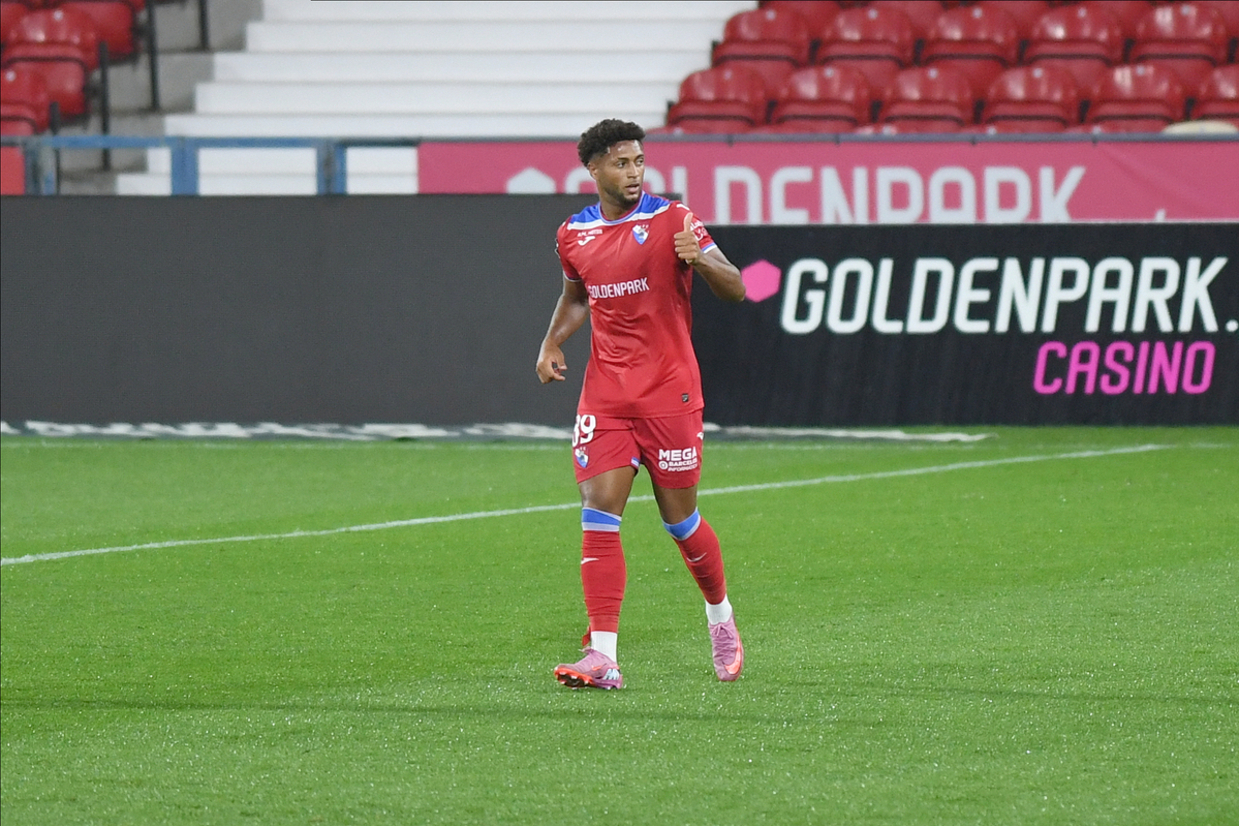 Gustavo Varela chamado para substituir avançado do Watford - zerozero.pt