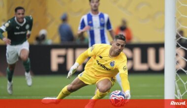 Cláudio Ramos desafia lógica de Farioli - FC Porto