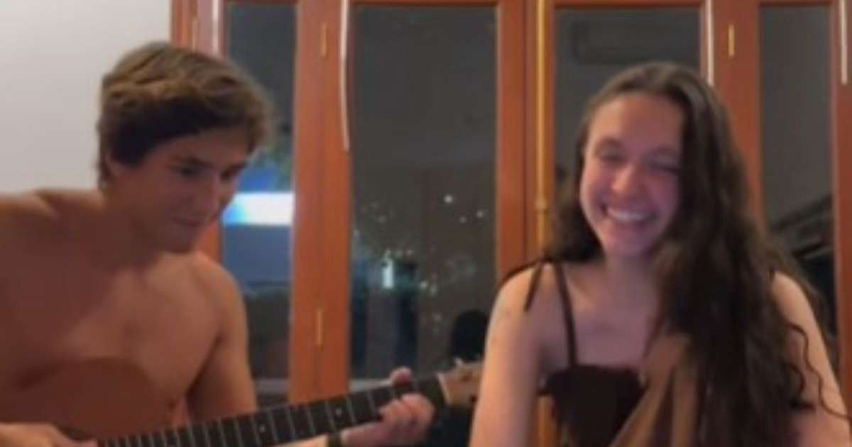 Netos de Elis Regina gravam vídeo cantando sucesso da avó; confira