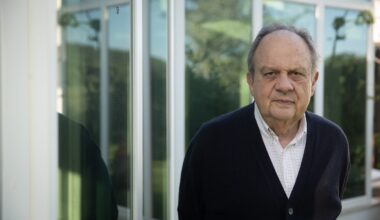 “Desejo-lhe melhoras na saúde física, na mental já me é mais difícil”. João Soares arrasa José Manuel Anes após ataque “aberrante” da filha