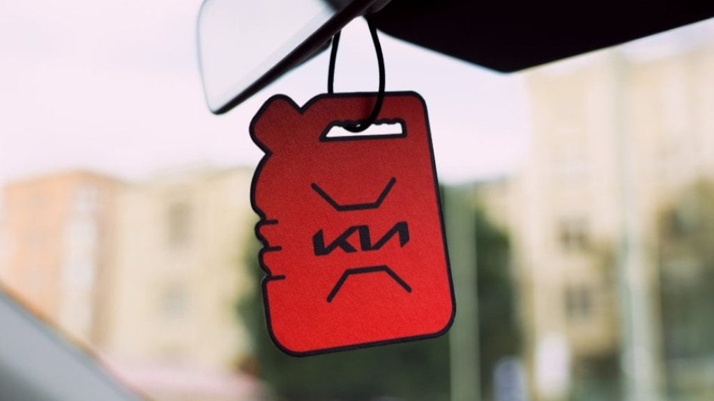 Ambientador com cheiro a gasolina para carros elétricos da Kia