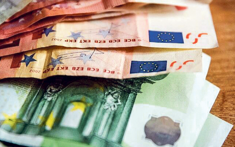 Taxas de poupança e investimento familiares estáveis no 2.º trimestre