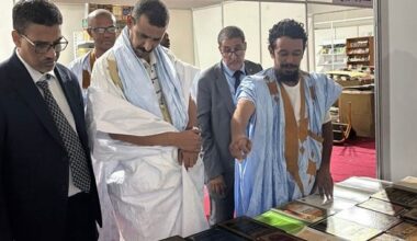 Autoridades visitam o salão antes da inauguração: espaço de promoção da cultura local