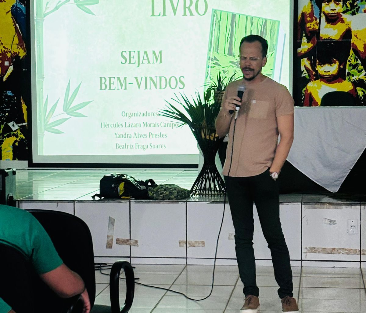 Docente da Ufam lança livro na Semana Internacional da Pessoa Idosa em São Gabriel da Cachoeira