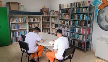 Campanha de arrecadação de livros fortalece parceria entre a Penitenciária Estadual de Campo Mourão e a Justiça Federal