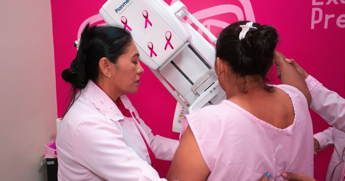 Mamografia após os 80 anos pode trazer benefícios, diz novo estudo