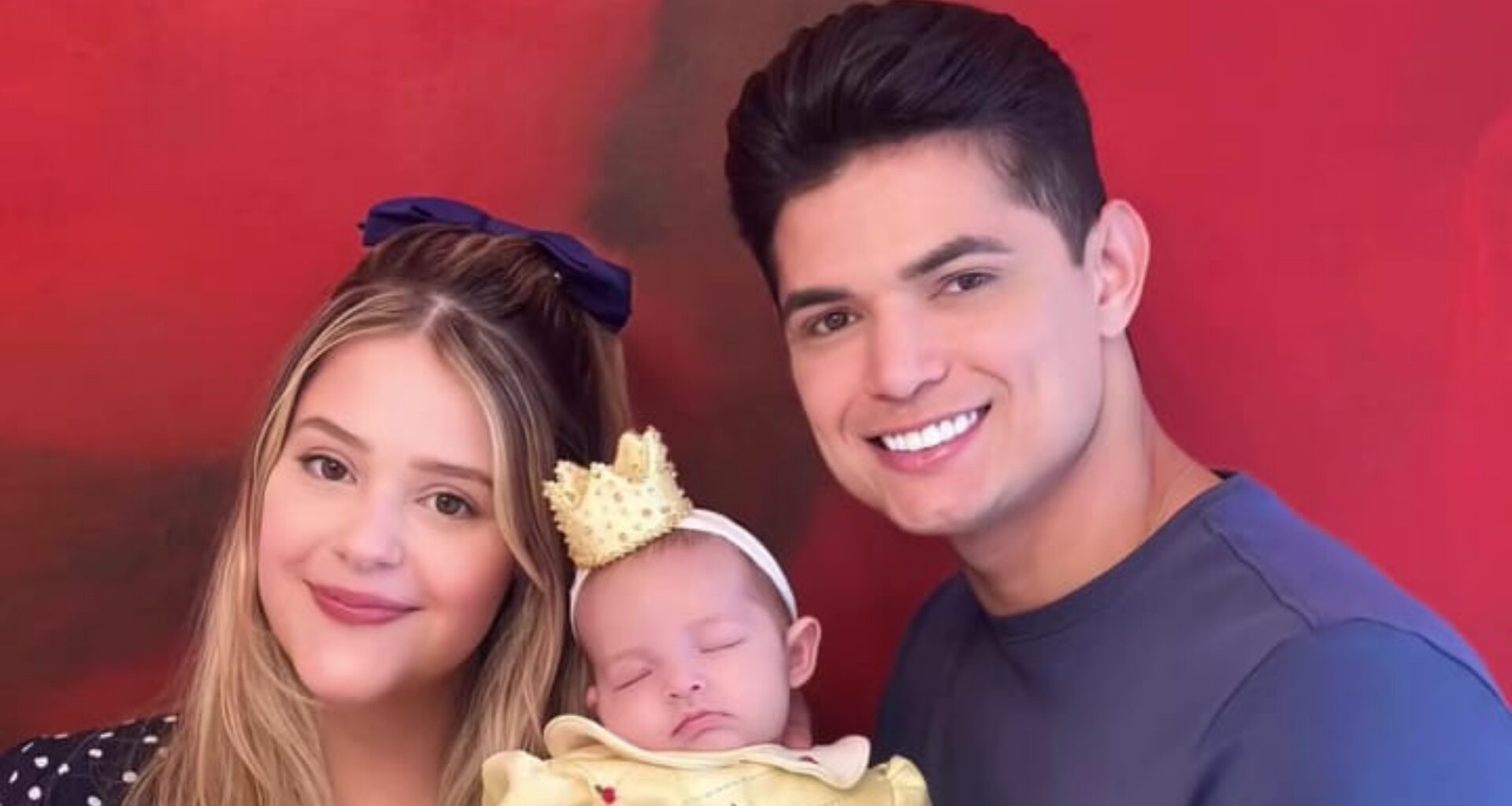 Maria Cavalcante comemora o mesversário da filha