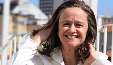 Siga-nos no Google News