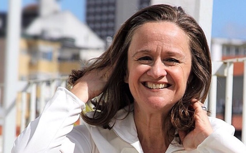 Siga-nos no Google News