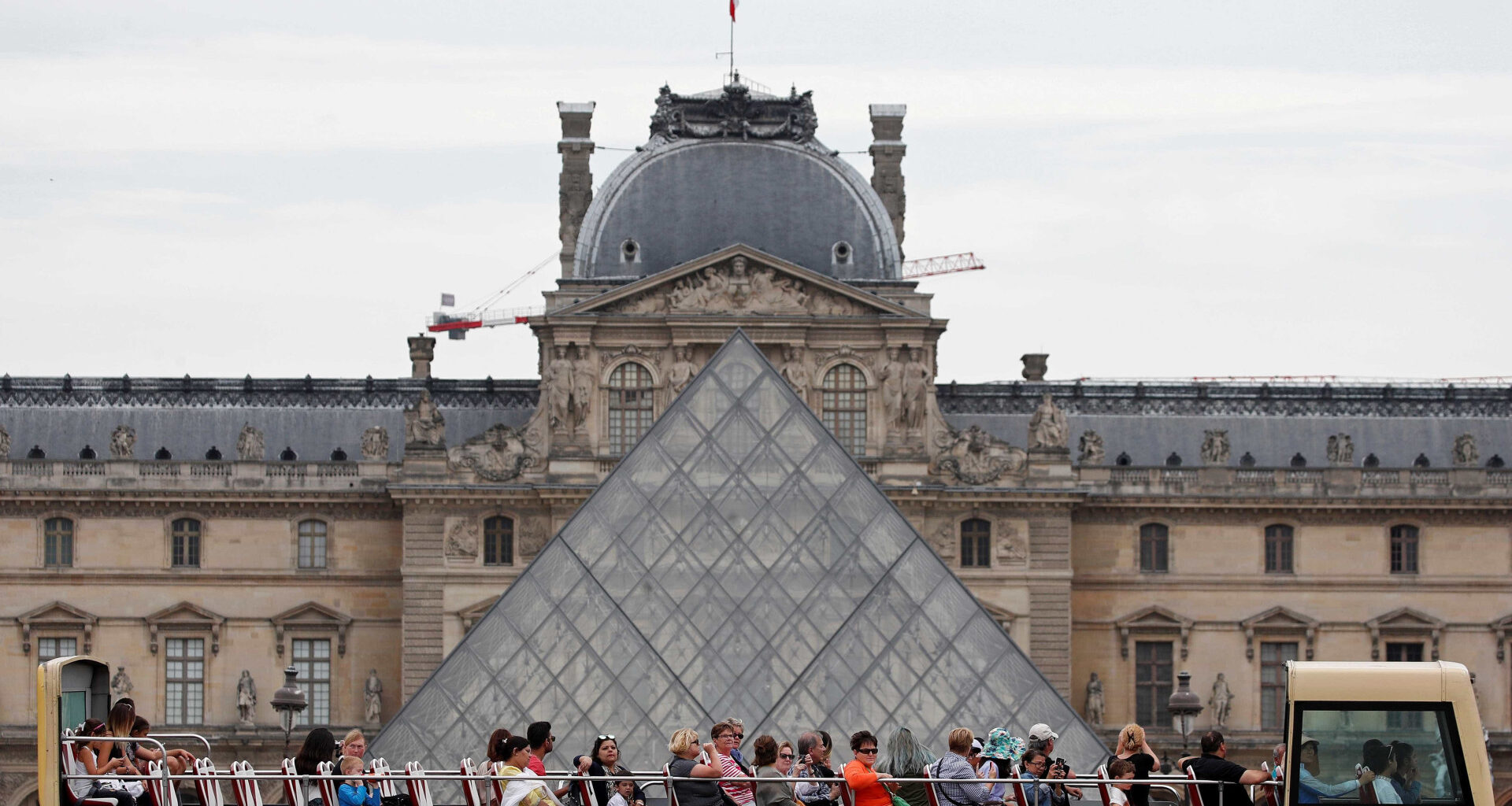 Cinco candidaturas de arquitetos selecionadas para obras do Museu do Louvre