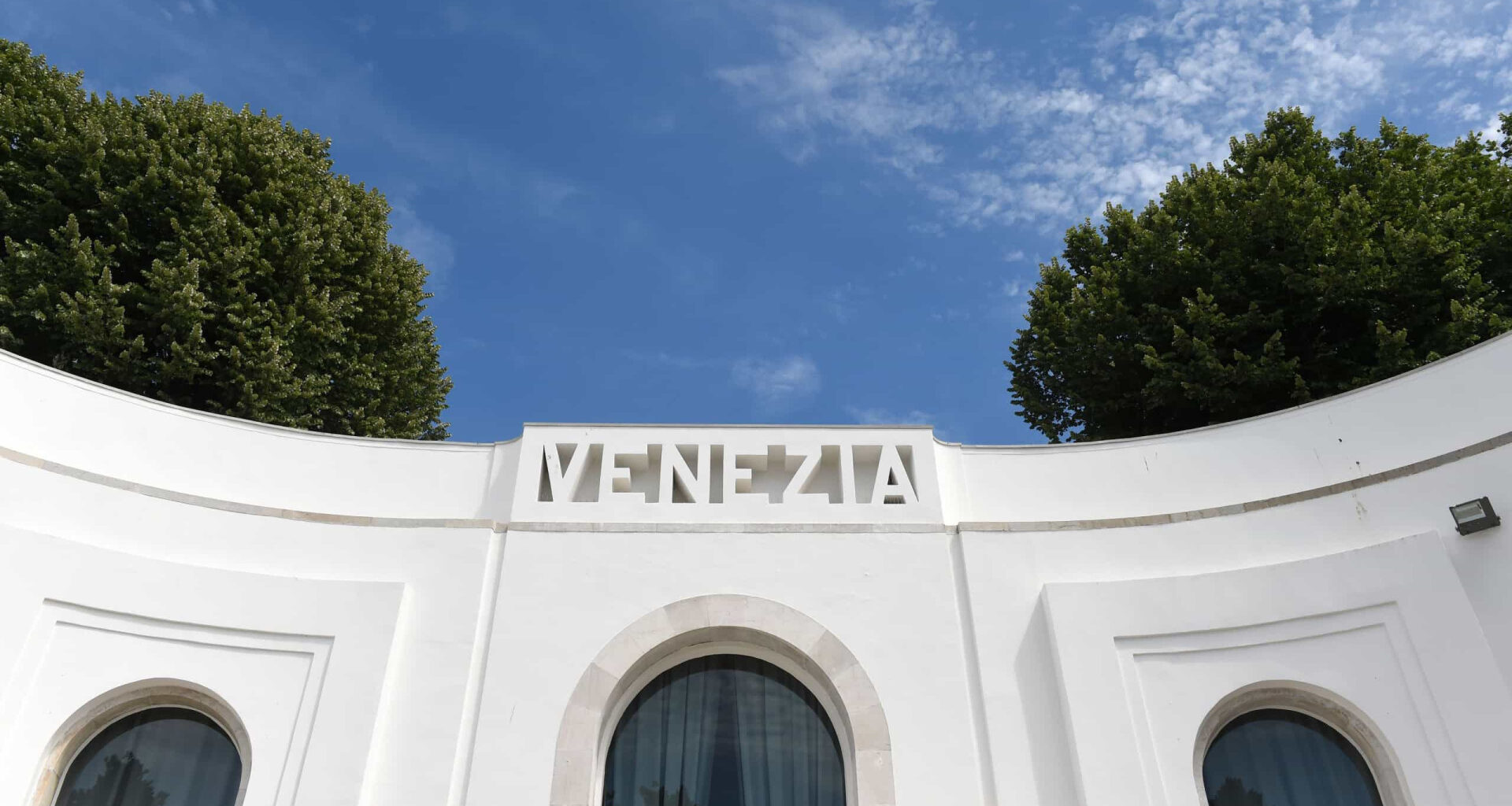 Há 3 artistas a concorrer para representar Portugal em Veneza. Quem são?