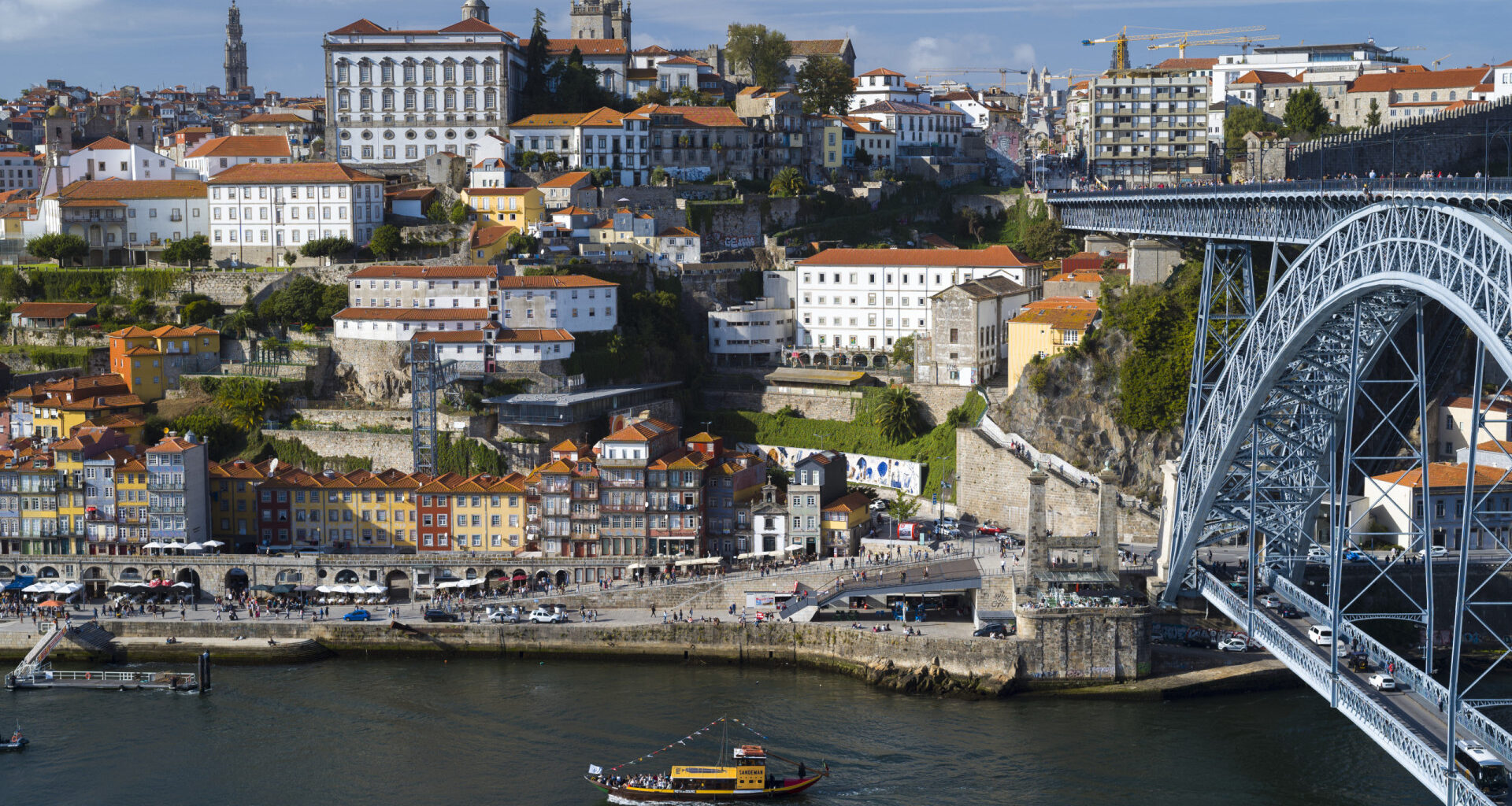 Exposição "afetiva" nos 90 anos de Armando Alves na Cooperativa Árvore