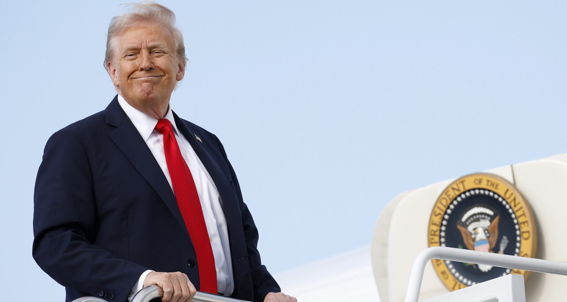 Trump diz que acordo em Gaza é oitavo conflito resolvido e promete paz na Ucrânia