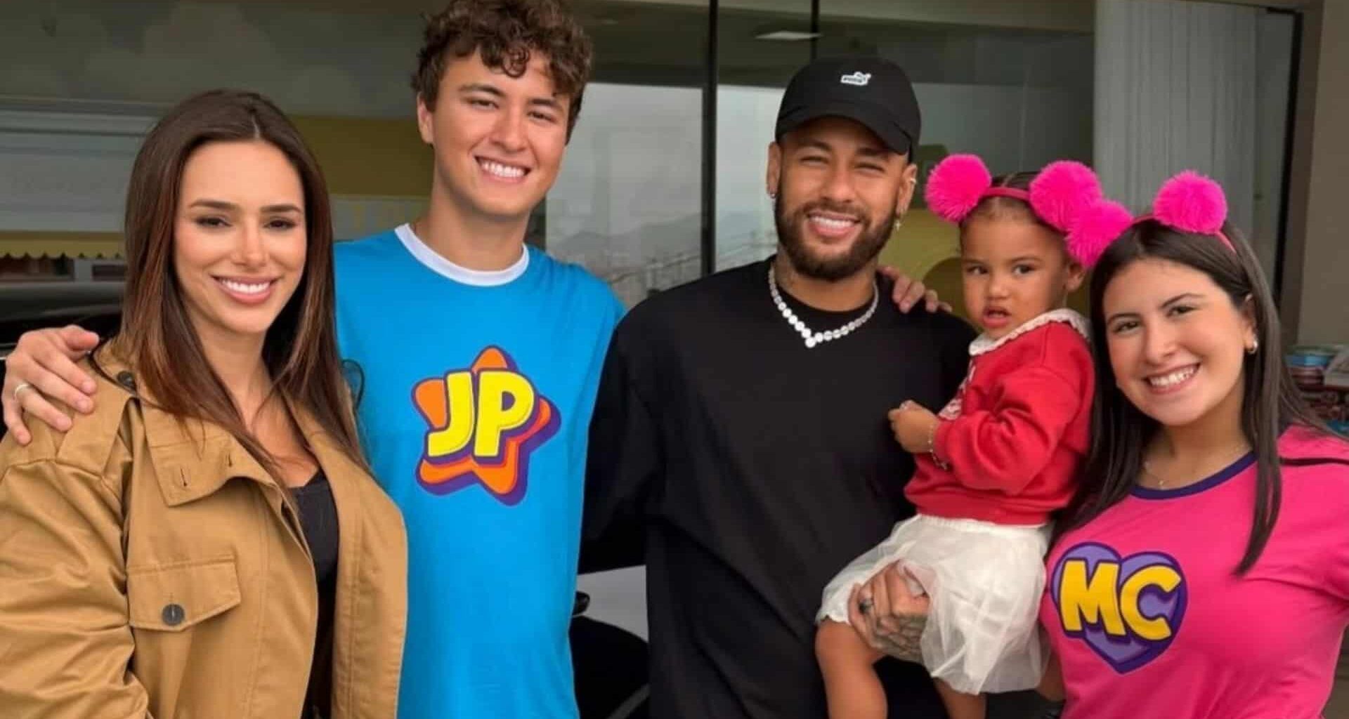 Filha de Neymar e Bruna Biancardi recebe Maria Clara e JP em sua casa