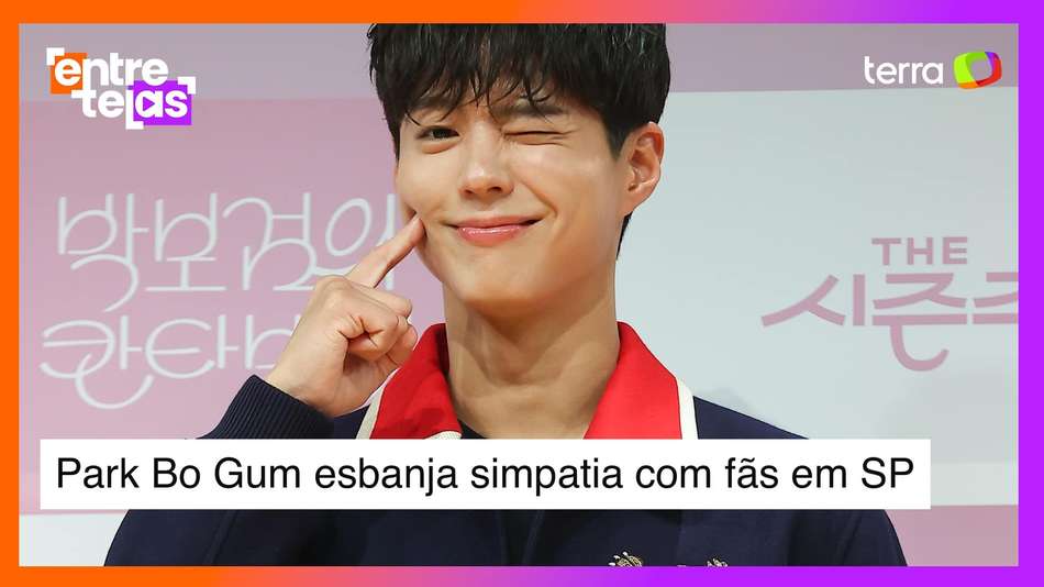 Park Bo Gum esbanja simpatia e canta em português em SP
