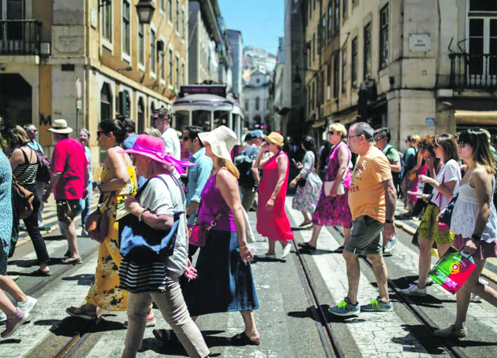 Sem contributo da segurança social, saldo orçamental seria negativo em 2%