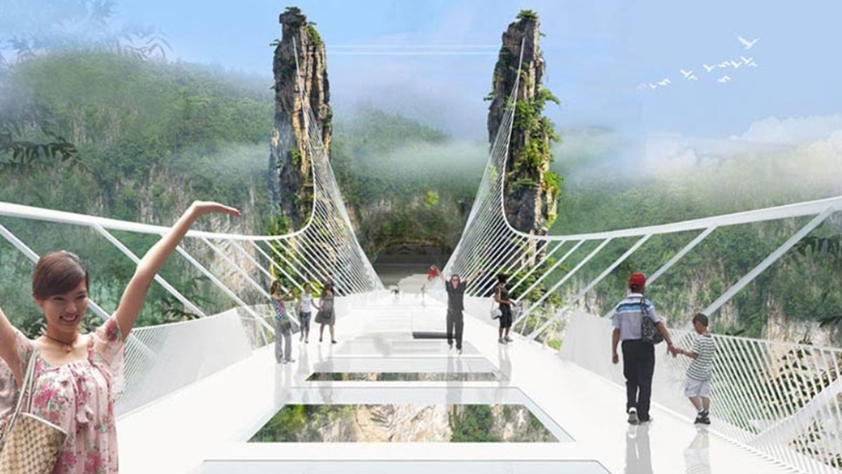 Maior ponte de vidro do mundo que 'flutua' equivale a prédio de 42 andares e está no Guinness