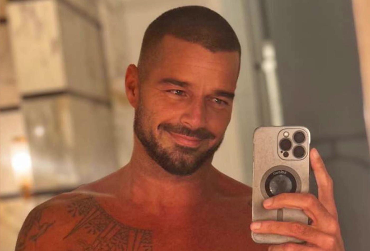 Ricky Martin posa nu e atiça fãs na web: 'Eternamente gostoso'; amplie - revistaquem.globo.com