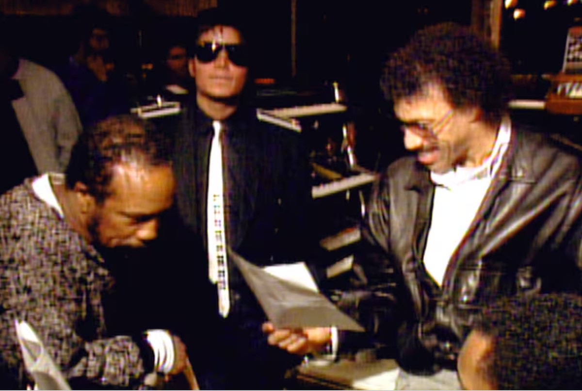 a crítica inesperada de Lionel Richie a Michael Jackson por sua 'falta de higiene'