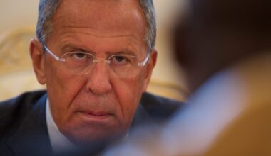 Rússia não quer pôr fim à guerra. “Significará esquecer as causas”, diz Lavrov