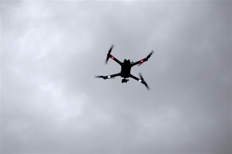 Drone ucraniano atinge depósito de combustível na Crimeia