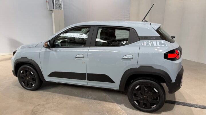 Dacia Spring mantém-se barato, mas ganha mais potência