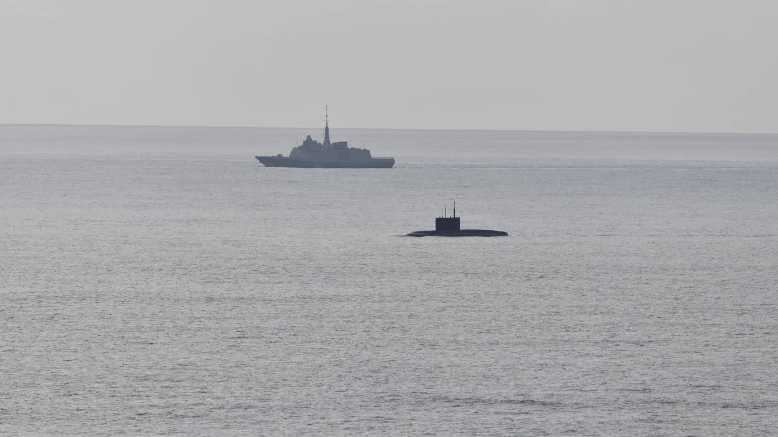 Submarino russo B-261 Novorossiysk avistado pela NATO