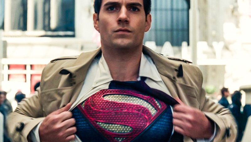 "Henry Cavill é o Superman", afirma Zack Snyder nas redes sociais
