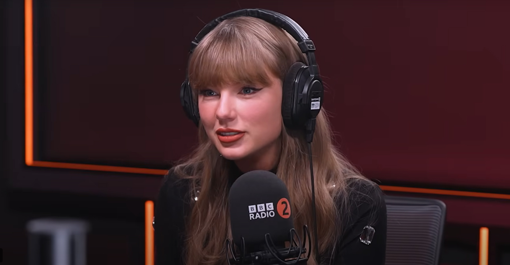 Taylor Swift domina paradas de álbuns e singles no Reino Unido