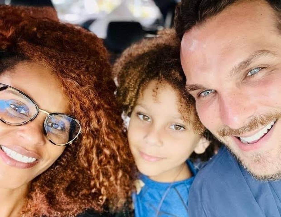 Antonio Caramelo com os pais: Aline Wirley e Igor Rickli — Foto: Reprodução/Instagram