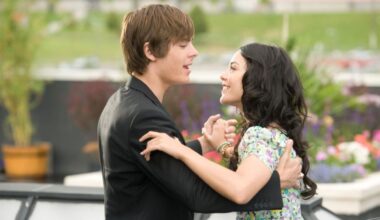 Cena de Troy (Zac Effron) e Gabriella (Vanessa Hudgens) em High School Musical 3