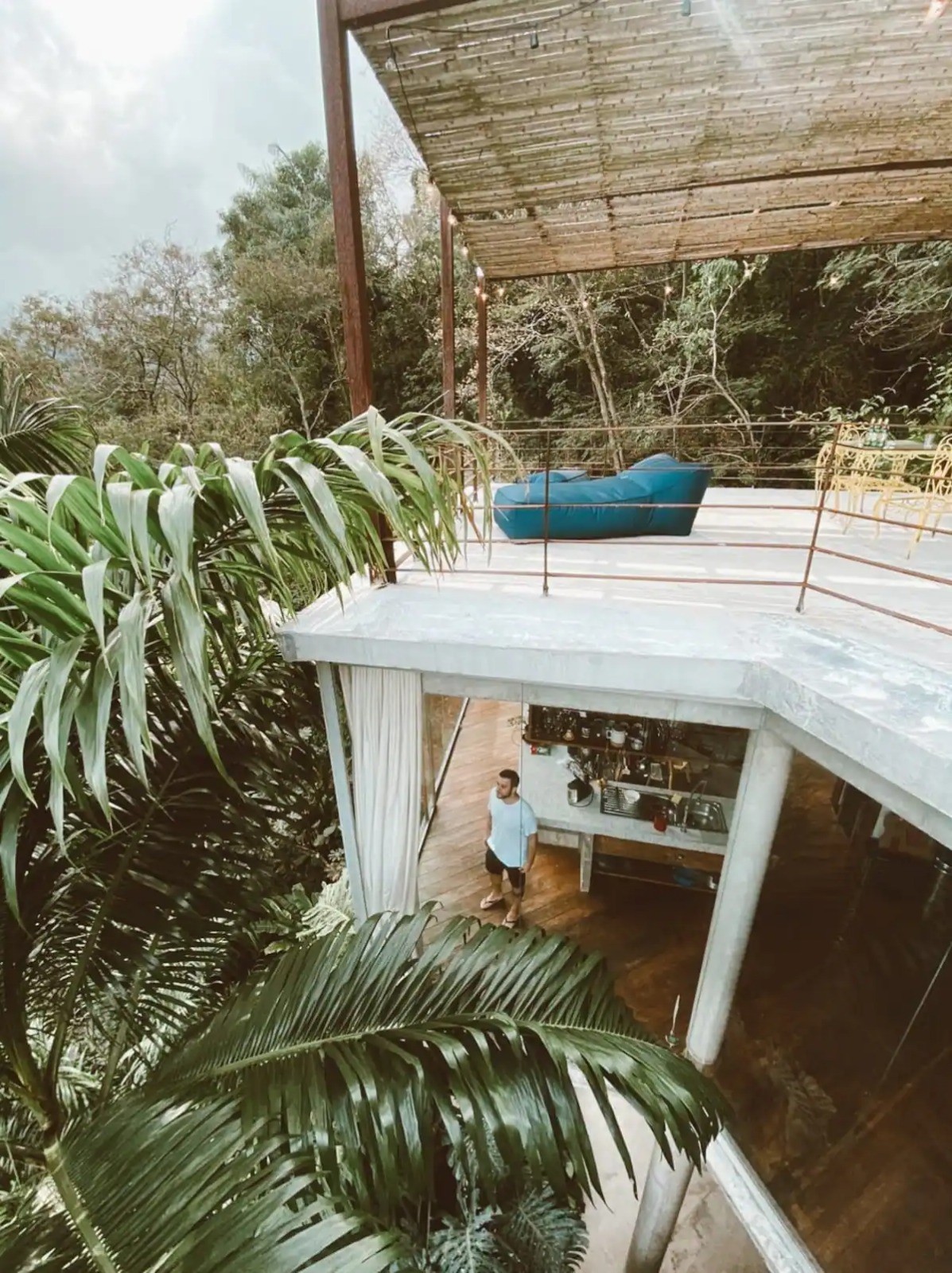 O projeto de arquitetura é de Jorge Mario Jáuregui — Foto: Reprodução/Airbnb