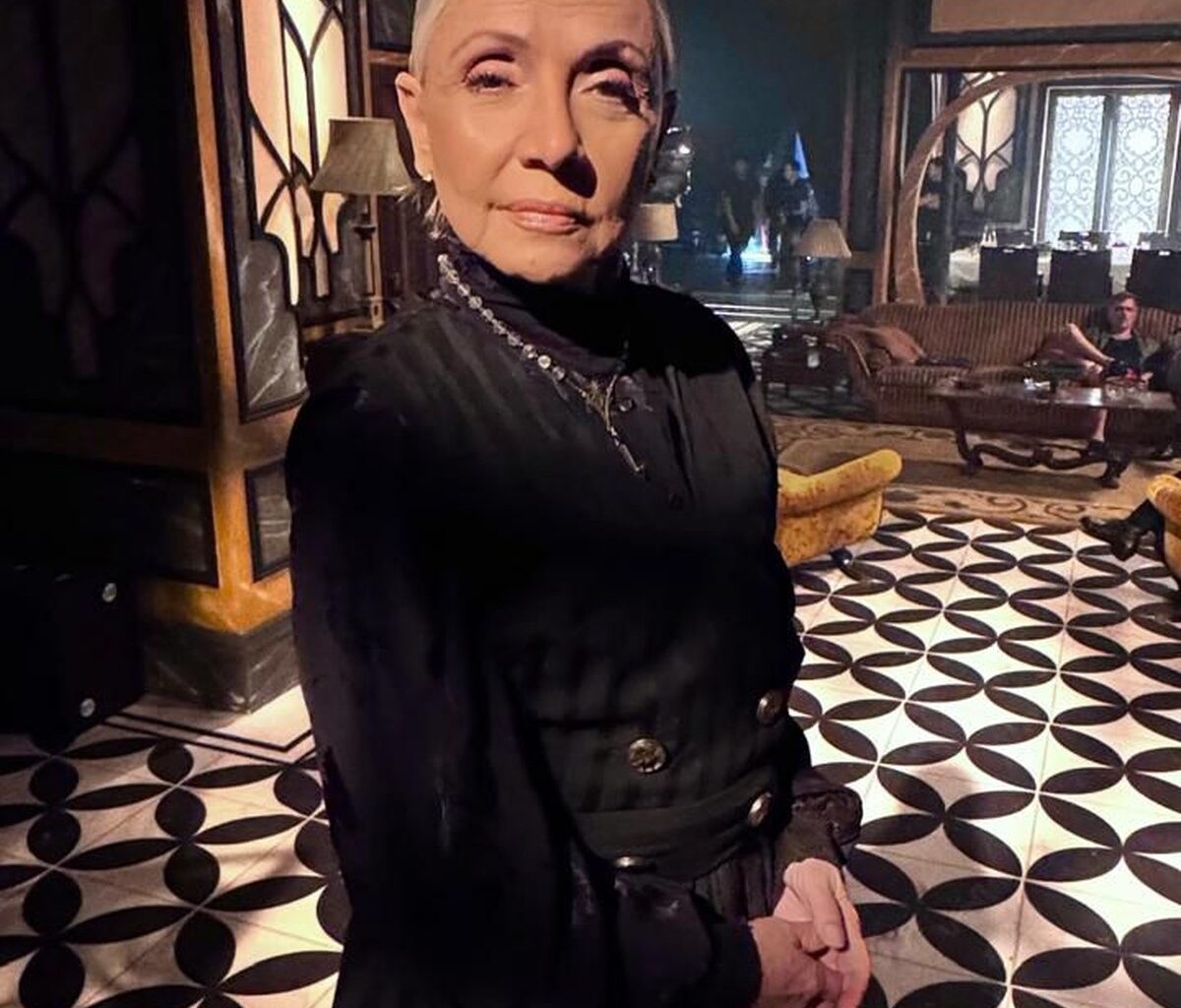 Cininha de Paula fala do lançamento de seu primeiro livro, de novo trabalho como atriz e da série sobre Chico Anysio, seu tio