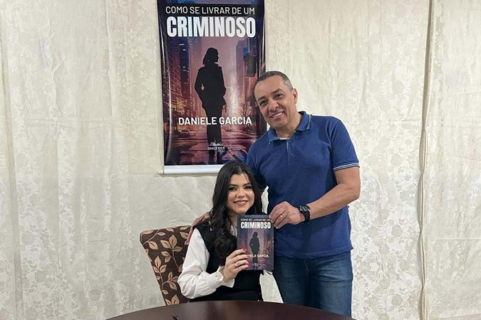 Aos 18 anos, estudante de colégio estadual em Cafezal do Sul publica romance policial